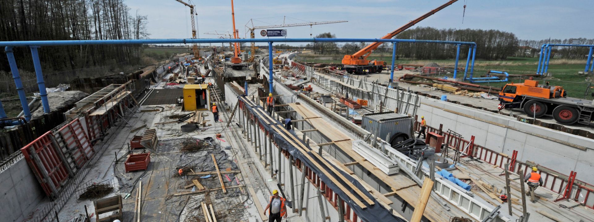 Bauarbeiten der DB AG für Schienenanbindung BBI